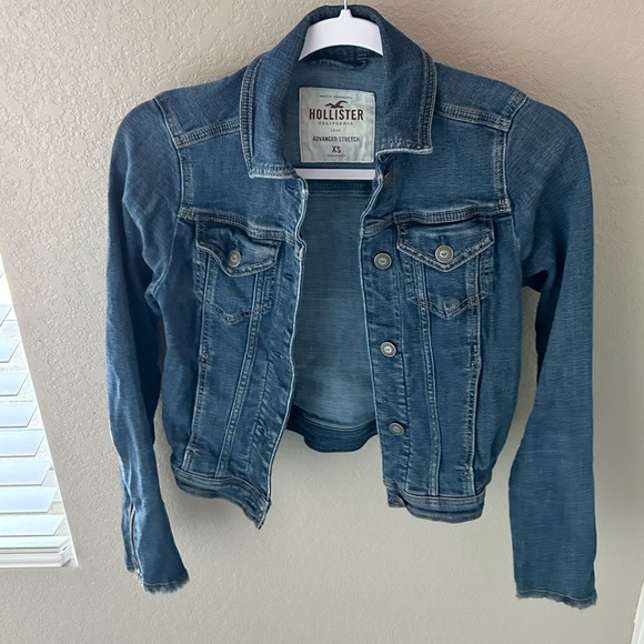 Hollister Denim Distressed ripped Jean Jacket - Picture 3 of 4